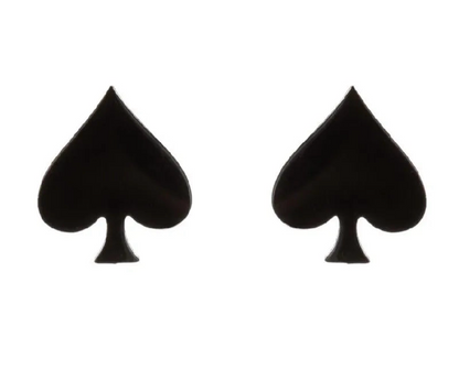 Schwarze Pik Ohr Stecker weißer Hintergrund ￼