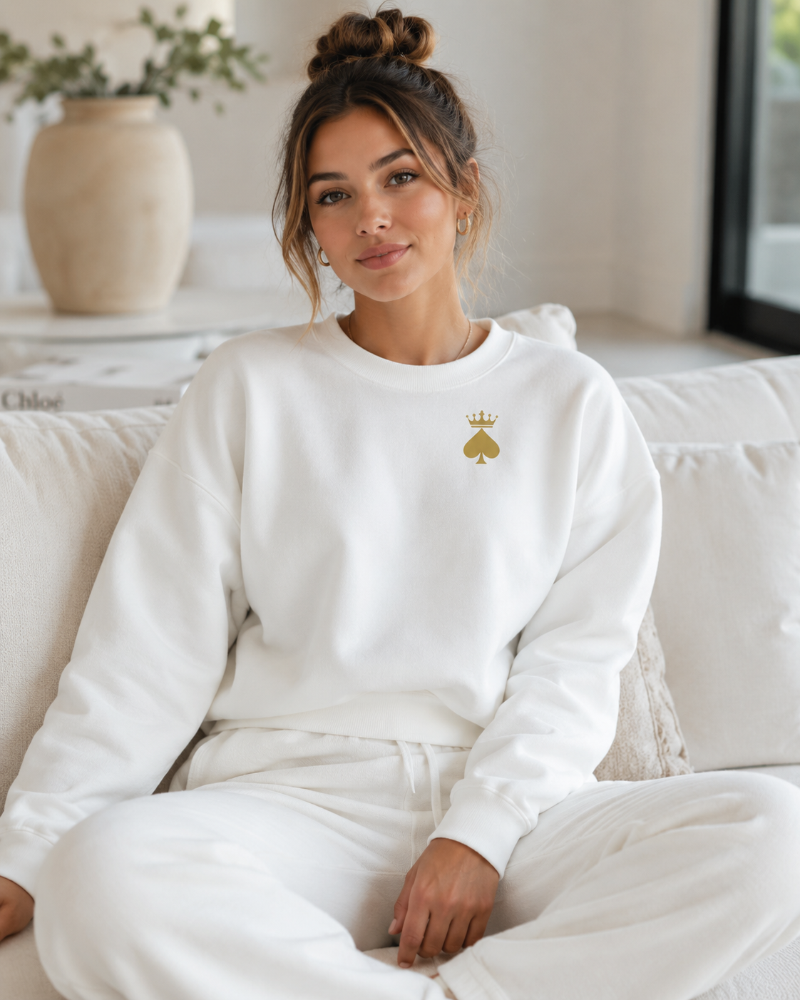 Queen of Spades Damen Sweatshirt mit Pik Spade-Logo und Rundhalsausschnitt in Bio-Baumwolle
