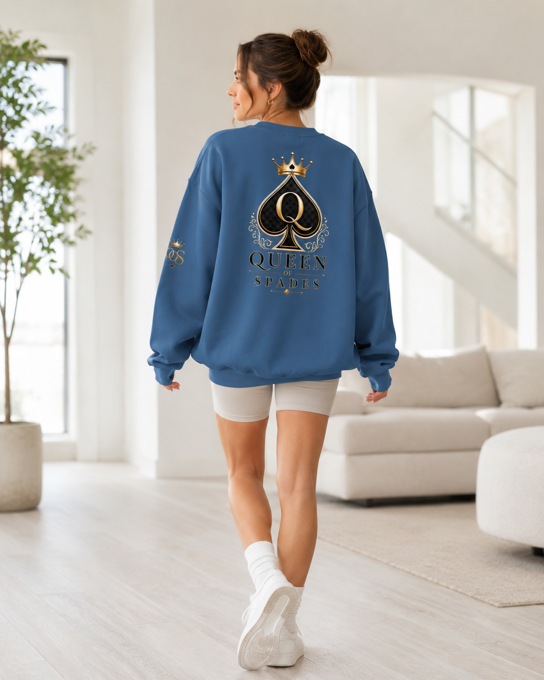 Queen of Spades Unisex Sweatshirt – Klassischer QOS Pullover mit Spade-Logo