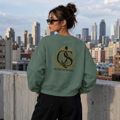 Queen of Spades Damen Sweatshirt mit Rundhals und dezenter Pik Spade-Logo in Bio-Baumwolle